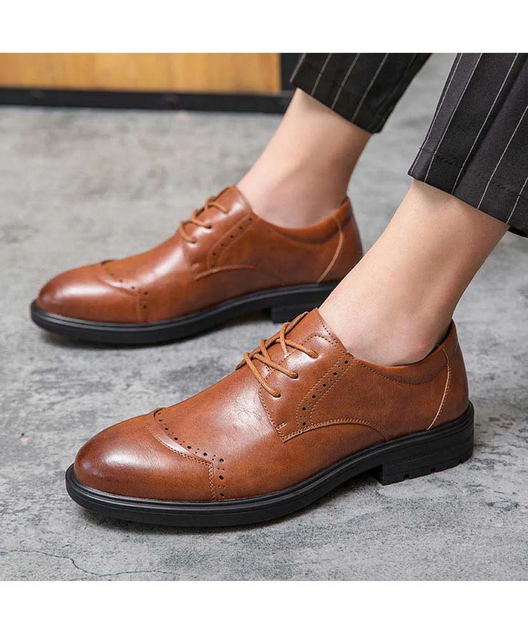 Brown brogue leather derby dress shoe curved toe