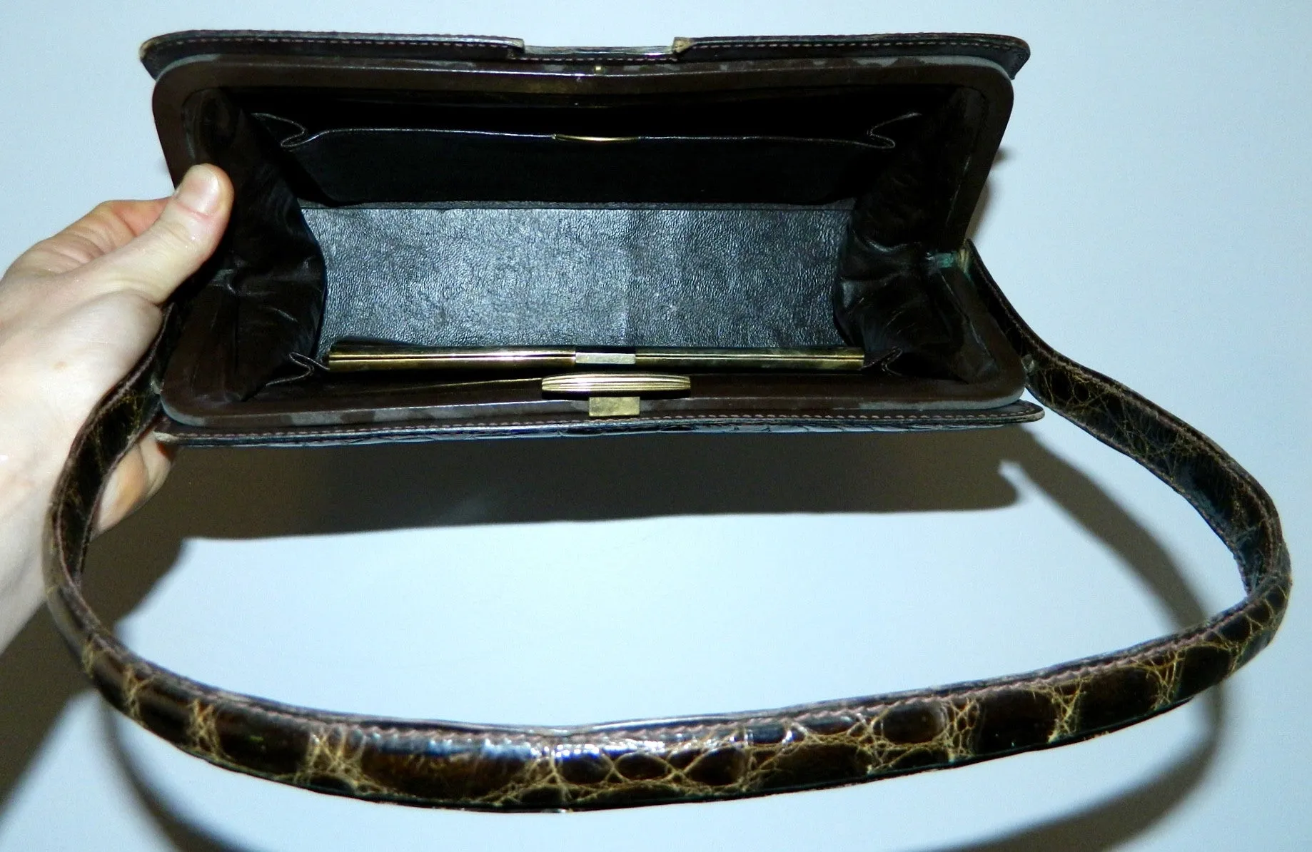 glossy brown crocodile handbag vintage 1940s Saks Fifth Avenue French made purse