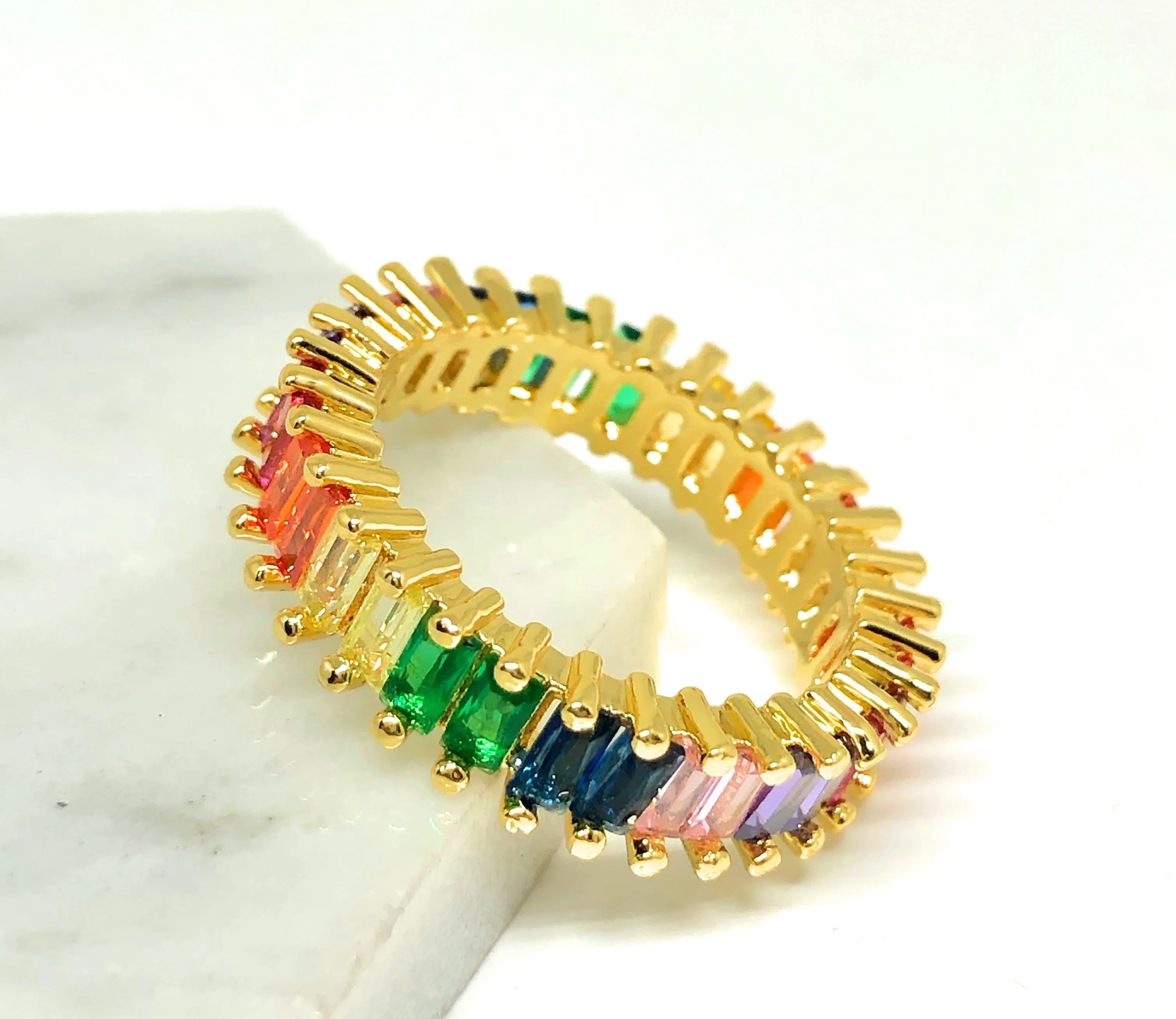 Gold Plated Multi-Color Vibrant Rainbow Baguette Ring Anillo