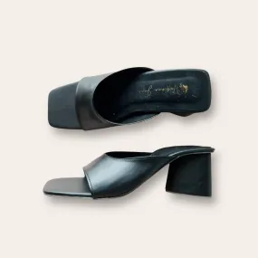 GRETA Curve Strap Triangle Heels Slides 2