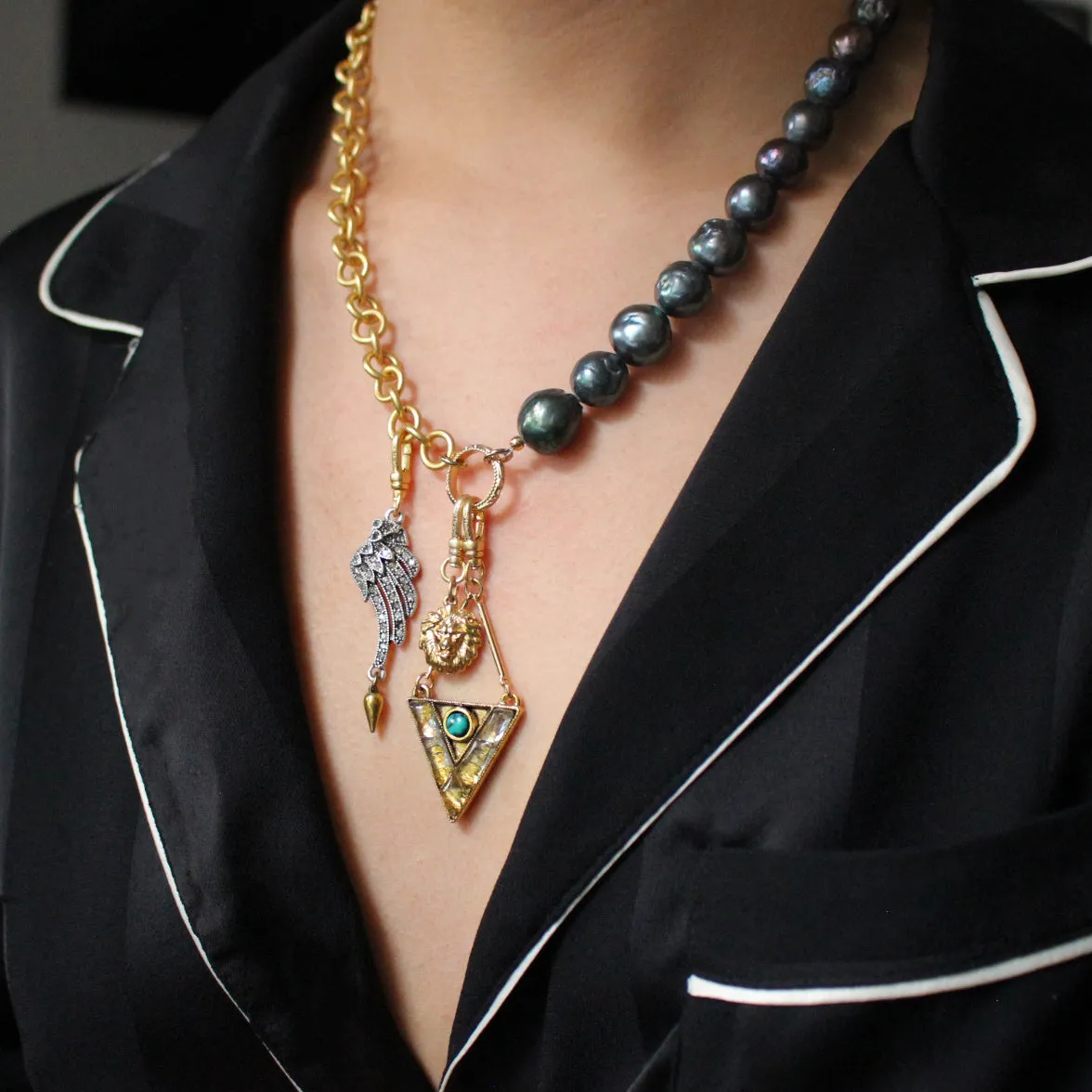 Plaza Lou Peacock Pearl Half N' Half Chain Necklace Base