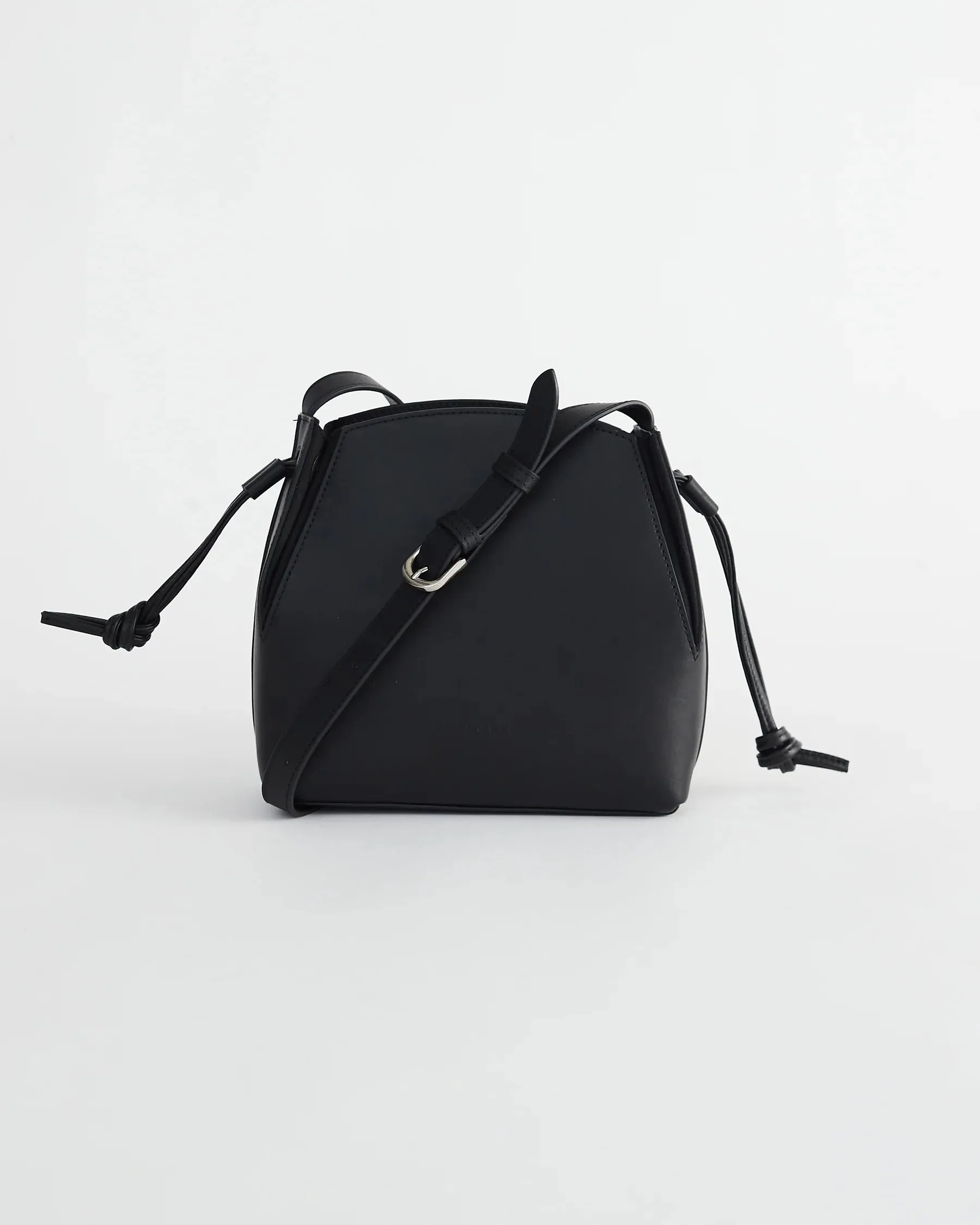 The Juno Shoulder Bag - Black