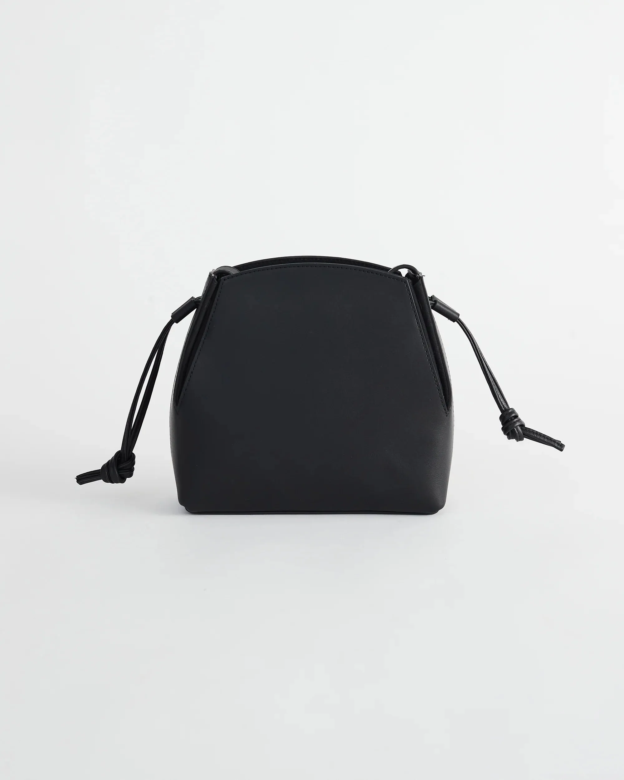 The Juno Shoulder Bag - Black