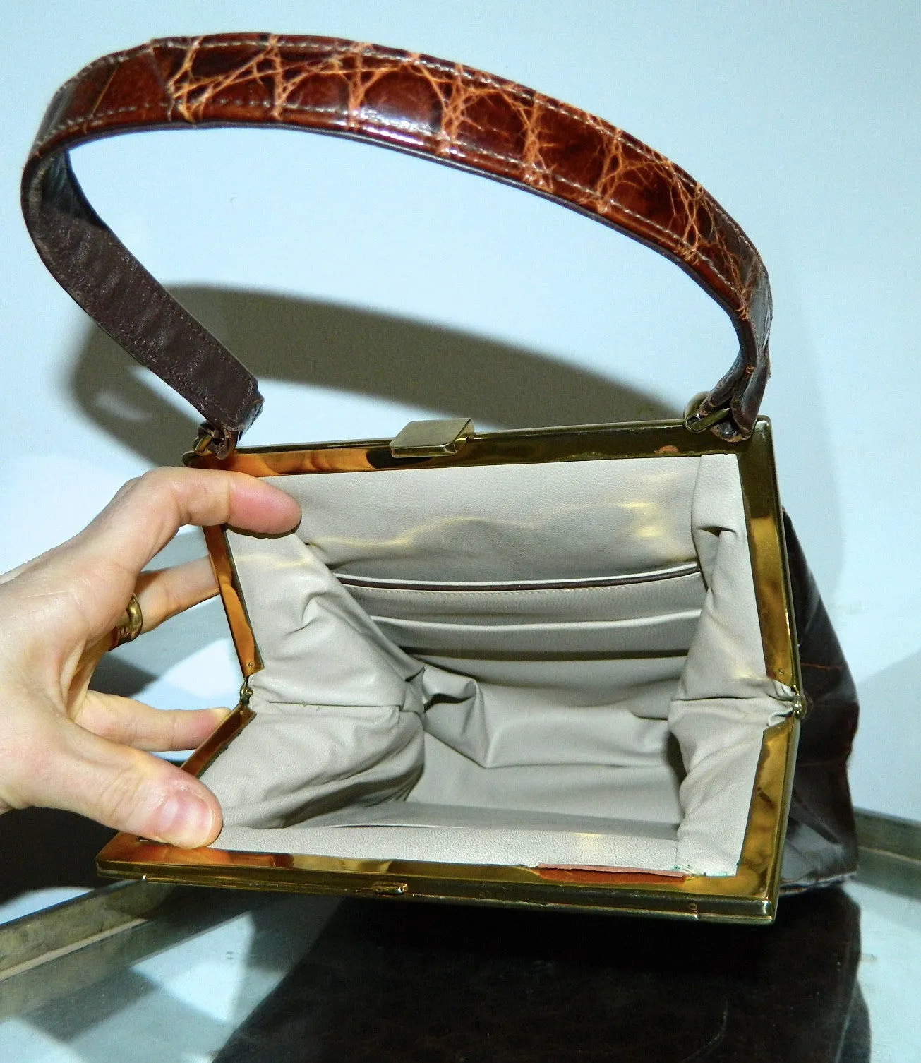 vintage 1960s brown ALLIGATOR handbag gold frame purse