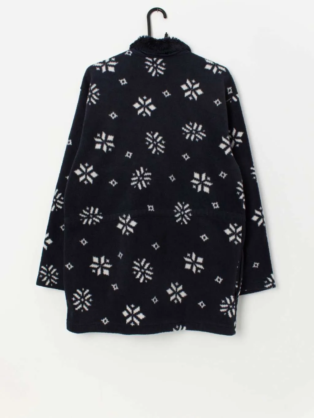 Women’s vintage snowflake patterned fleece with faux fur collar – Medium / Large